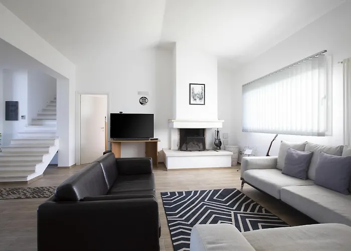 The White Villa